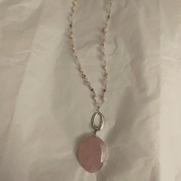 NEW Beautiful Semi Precious Pink Stone Necklace - Picture 1 of 4